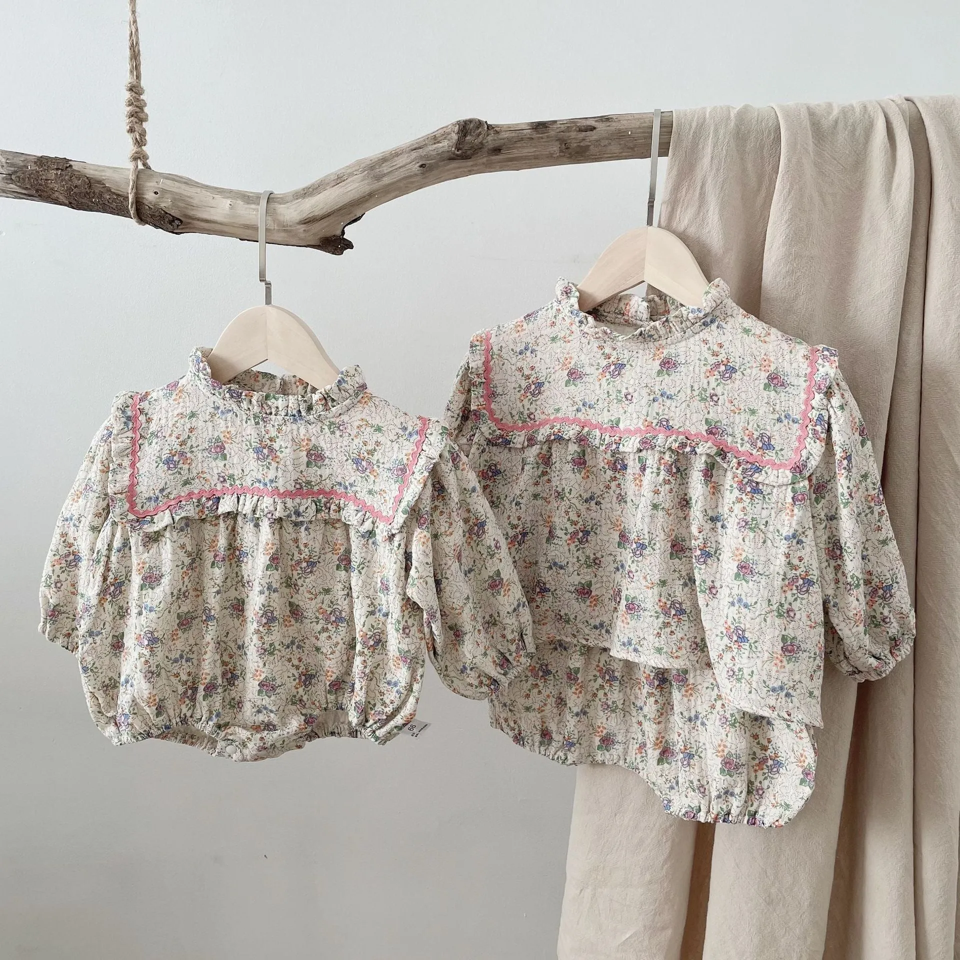 Baby Girls Flower Print Rompers Wholesale 240301142