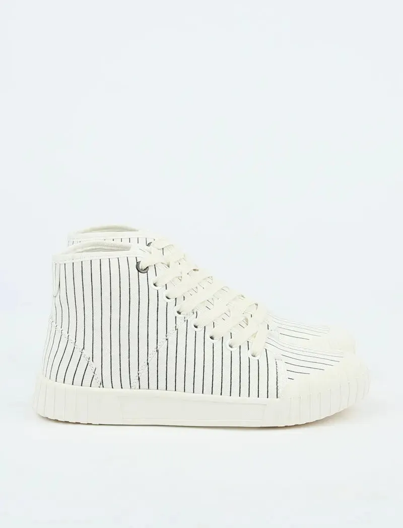 Good News Hurler Trainer Hi Off White